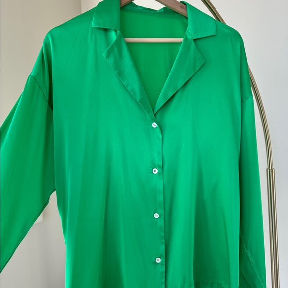 Green Silk Button down shirt - Picture 11 of 15